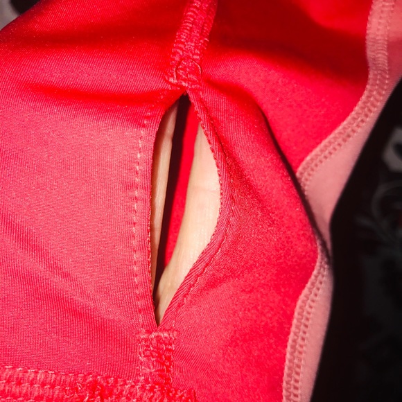 NIKE  *LIKE NEW* Half-Zip, Dri-Fit, Reflective Pullover - Picture 6 of 6